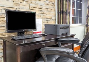 2-Star Hotel ∙ Ramada by Wyndham Portland