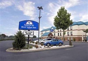 2-Star Hotel ∙ Americas Best Value Inn Franklin