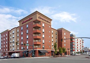 2-Star Hotel ∙ Hampton Inn Seattle/Everett Downtown