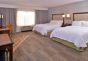 2-Star Hotel ∙ Hampton Inn & Suites Ann Arbor West