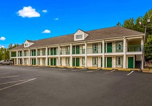 2-Star Hotel ∙ Quality Inn & Suites near Lake Oconee