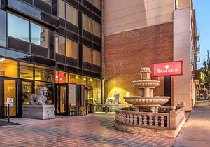 2-Star Hotel ∙ Ramada by Wyndham Flushing Queens