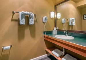 3-Star Hotel ∙ Inn at Port Gardner, Ascend Hotel Collection
