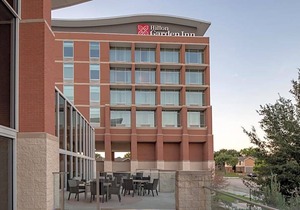 3-Star Hotel ∙ Hilton Garden Inn Dallas At Hurst Conference Center