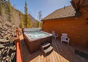 393 m² Luxury rental ∙ 5 bedrooms ∙ 14 guests