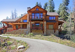 393 m² Luxury rental ∙ 5 bedrooms ∙ 14 guests