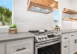 3BR, Walk to Beach, Pool Access | Mustang Royale