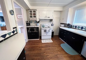 4 BED/3Ba - AMAZING UPDATES since you were here last