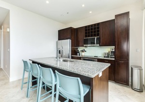 4th Floor Beachfront Condo - Elevator, Private Balcony, POOL, Lazy River & more