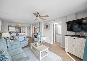 506 Sunswept 2/2 Beautifully Updated With Spectacular View*