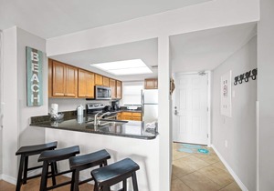 506 Sunswept 2/2 Beautifully Updated With Spectacular View*