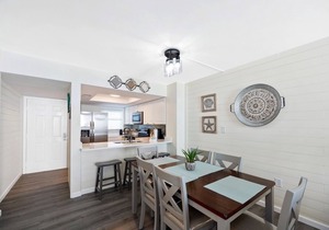 607 Sunswept 2/2 *Newly Renovated Coastal Condo with Amazing View*