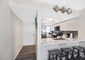 607 Sunswept 2/2 *Newly Renovated Coastal Condo with Amazing View*