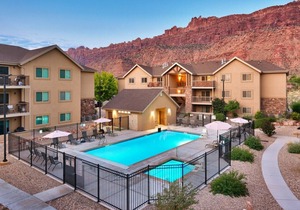 6D Moab RedCliff Condo Pet Friendly Pool and Hot Tub