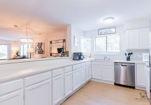 70 Springwood Villa - 3 bedroom, near Coligny Condo, Tennis