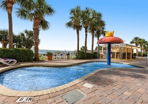 8th-floor oceanfront condo with beach views, balcony, hot tubs, pools, gym, AC
