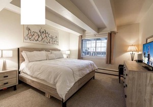 90 m² Condo ∙ 2 bedrooms ∙ 6 guests