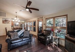 93 m² Cabin ∙ 2 bedrooms ∙ 6 guests