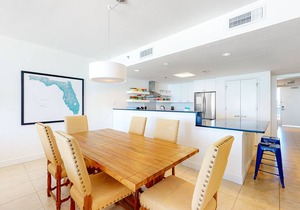 9th Floor Gulf-Front Condo w/Plenty Of Resort Amenities, Close To Dining