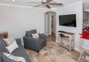 Across street from beach with pool - pet friendly