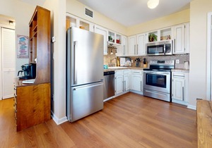 Adorable Condo w/Pool and Beach Access Sleeps 5