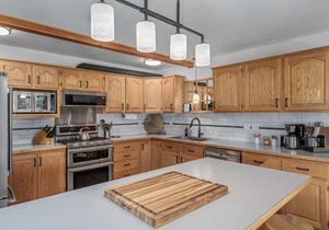 Alpine Acres Lodge by NW Comfy Cabins