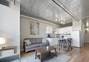 Amazing Condo in the Heart of Ann Arbor 319