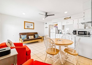 Amazing Condo w/Free WiFi, Central AC, Shared Pool, Deck, Water Views