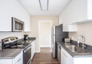 Amazing Foster City 2BR w/Gym, Pool, W/D, near highways, by Blueground