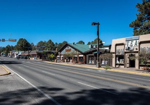 Apache Village 7, Queen Bed, Midtown, Sleeps 2