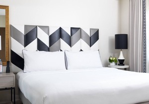 Appreciate the Beauty of Hollywood at an Exemplary Suite! 4 Modern Units, Pool!