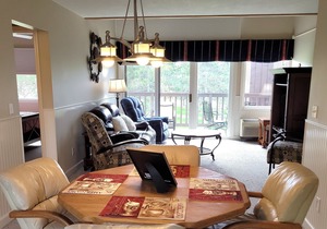 🌞August visits open! 2br/2ba Condo-❤️location, Wifi, private deck,sleeps 6!