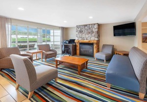 Baymont by Wyndham St Ignace Lakefront