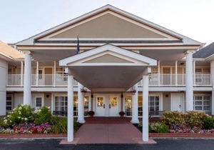 Baymont by Wyndham St Ignace Lakefront