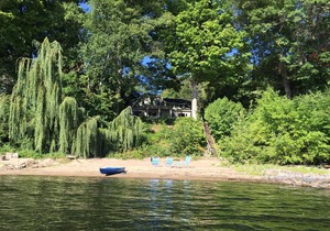 Beach House On Beautiful Lake Champlain