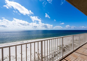 Beachfront 10th-floor condo with Gulf view, pool, gym, & balcony