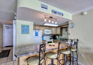 Beachfront Condo with Amazing Views!