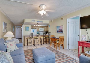 Beachfront Condo with Amazing Views!