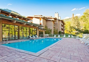 Beautiful 2 bedroom unit at resort, sleeps 6