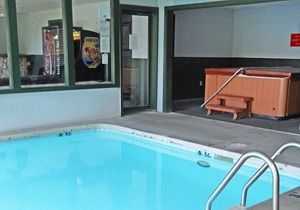 Beautiful 2 bedroom unit at resort, sleeps 6