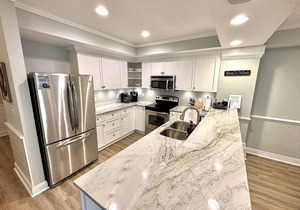 Beautiful 3 Bedroom Oceanfront Condo. Walking Distance to Everything