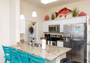 Beautiful Beachside Townhouse w/Gulf Views, Across the street from the Beach