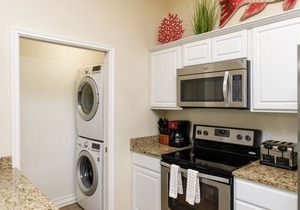 Beautiful Beachside Townhouse w/Gulf Views, Across the street from the Beach