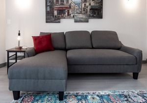 Beautiful Condo-Heart of Business District 601