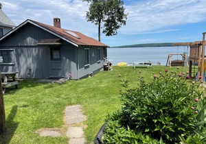 Beautiful Hubbard Lake Waterfront Cottage #2