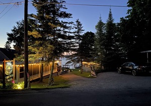 Beautiful Hubbard Lake Waterfront Cottage 1