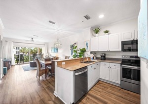 Beautifully remodeled condo with 3 minute walk to private, deeded beach!