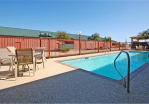 Best Western Cedar Inn