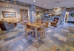 Black Bear 8035 by SummitCove Lodging