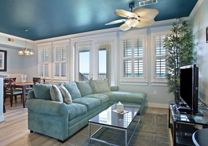 Blue Water View - Gorgeous Beachfront View - Very Close to the Beach Club